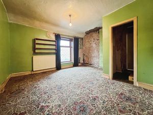 Bedroom- click for photo gallery